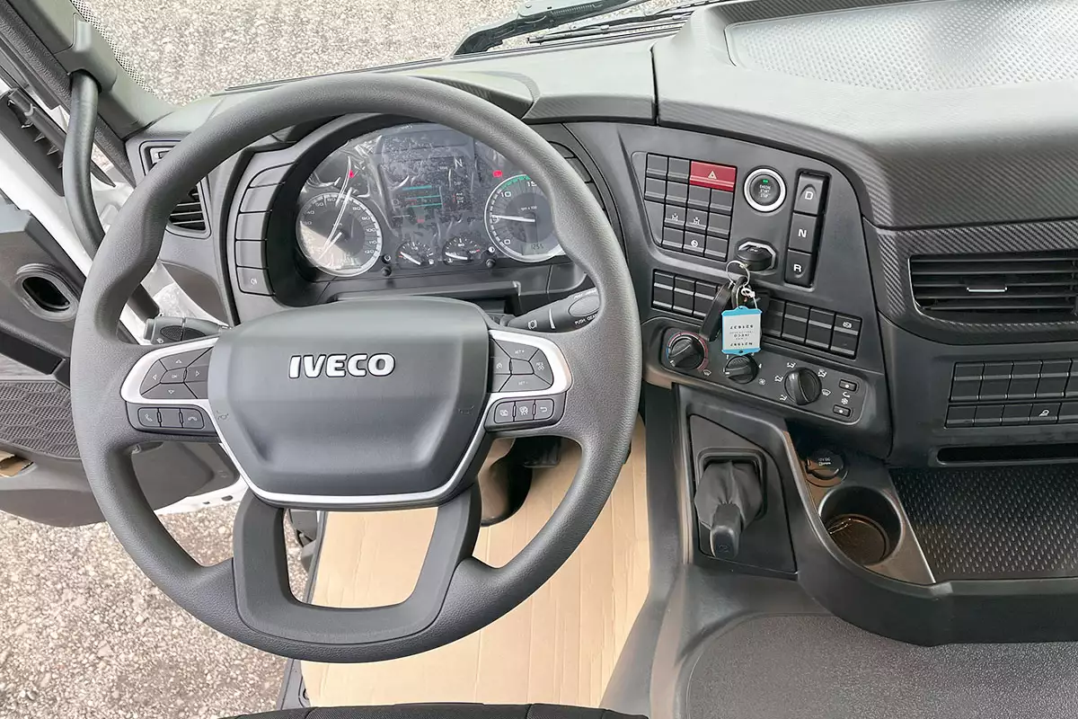 Iveco T-Way AD380T43H-4500 AT