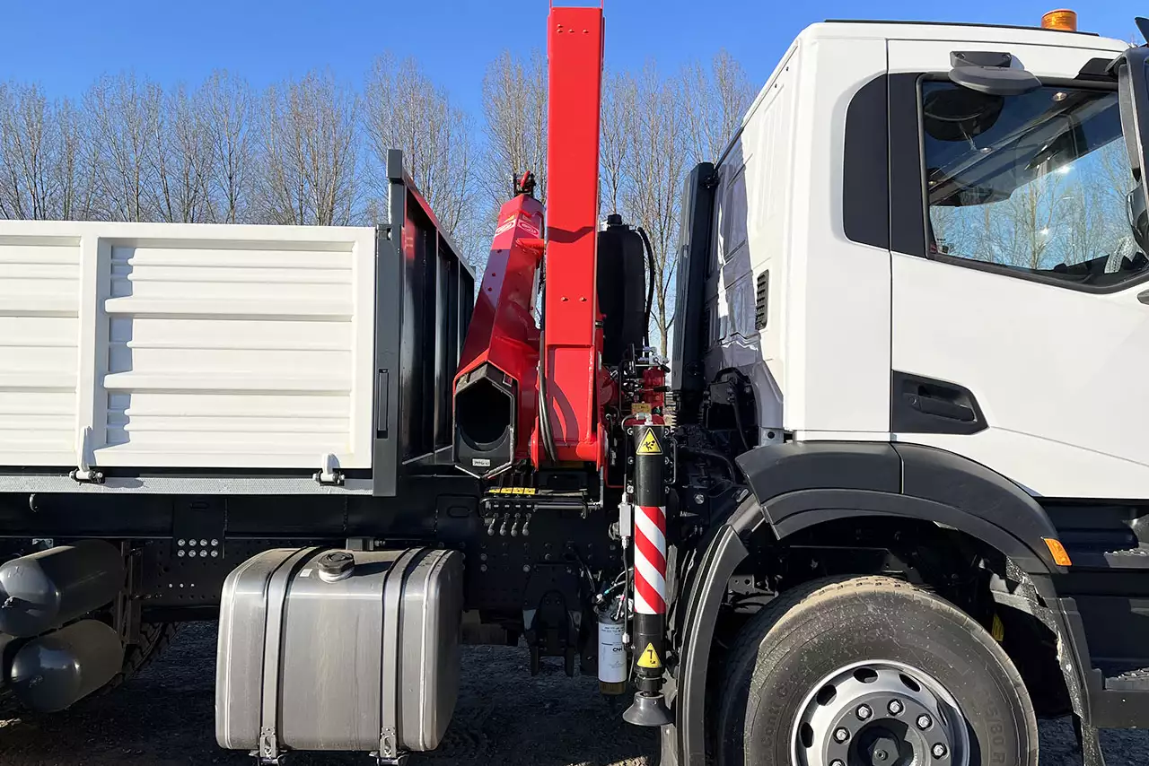 Iveco T-Way AD380T43H AT Fassi F155A.2.22