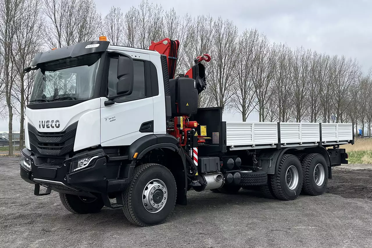 Iveco T-Way AD380T43WH AT Fassi F215A.0.22