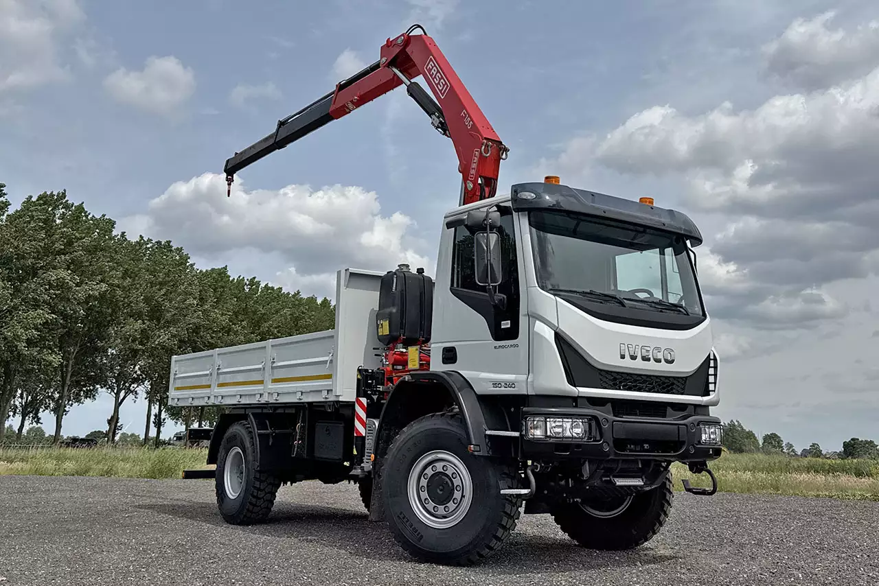 Iveco Eurocargo ML150E24WS Fassi F155A.0.22 4x4 Camião com grua