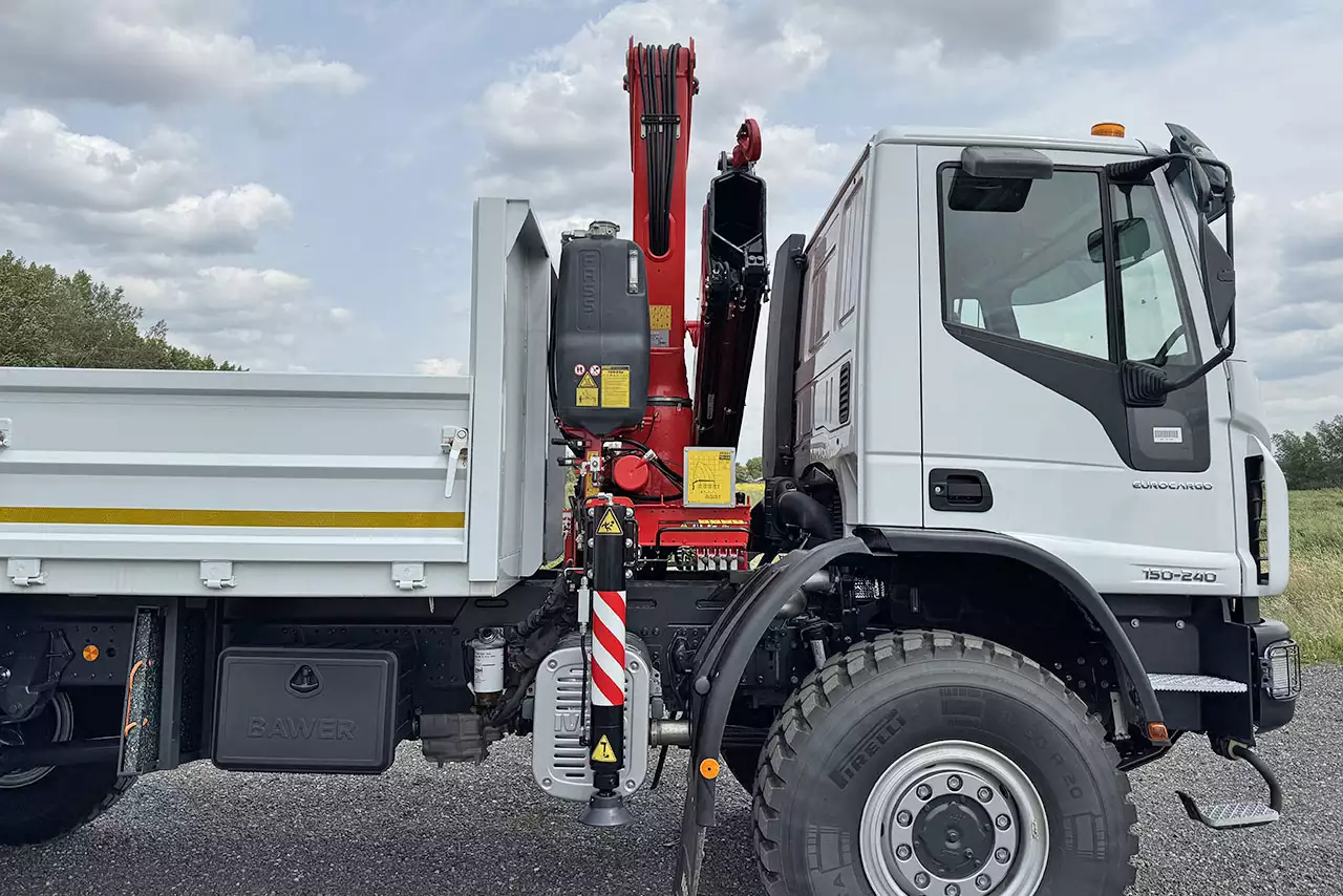 Iveco Eurocargo ML150E24WS Fassi F155A.0.22 4x4 Camião com grua