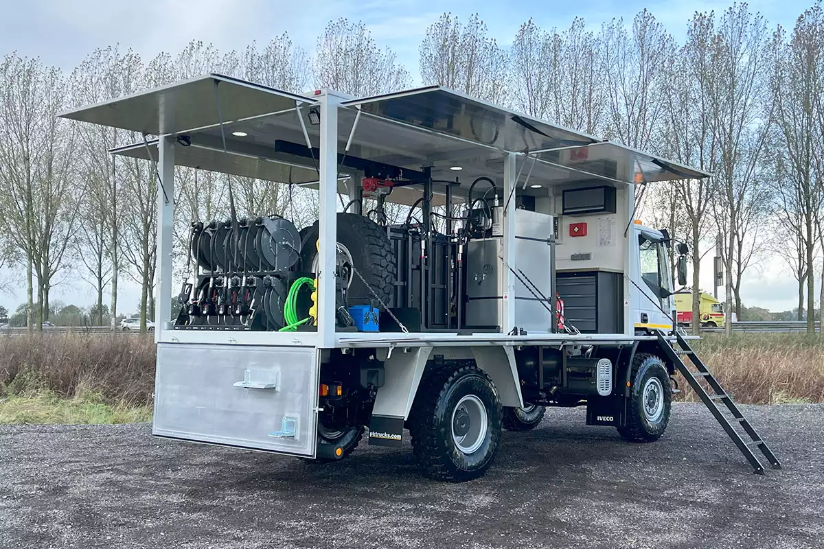 Iveco Eurocargo ML150E25WS 4x4 Service Truck