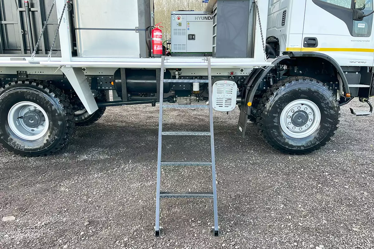 Iveco Eurocargo ML150E25WS 4x4 Service Truck