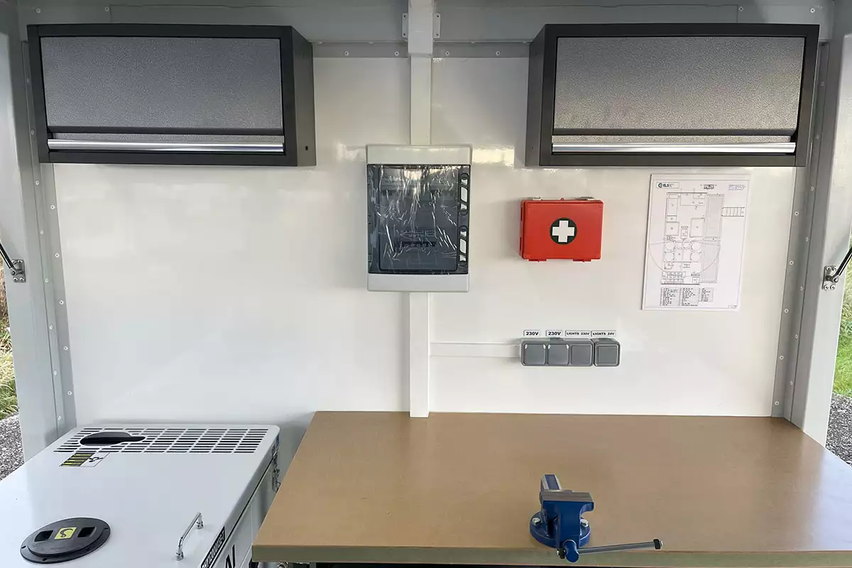 Iveco Eurocargo ML150E25WS 4x4 Service Truck