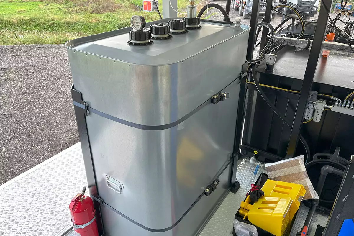 Iveco Eurocargo ML150E25WS 4x4 Service Truck