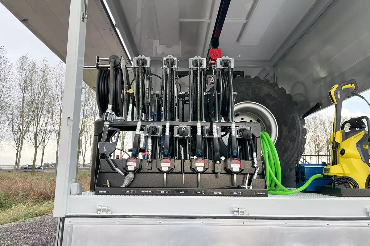 Iveco Eurocargo ML150E25WS 4x4 Service Truck