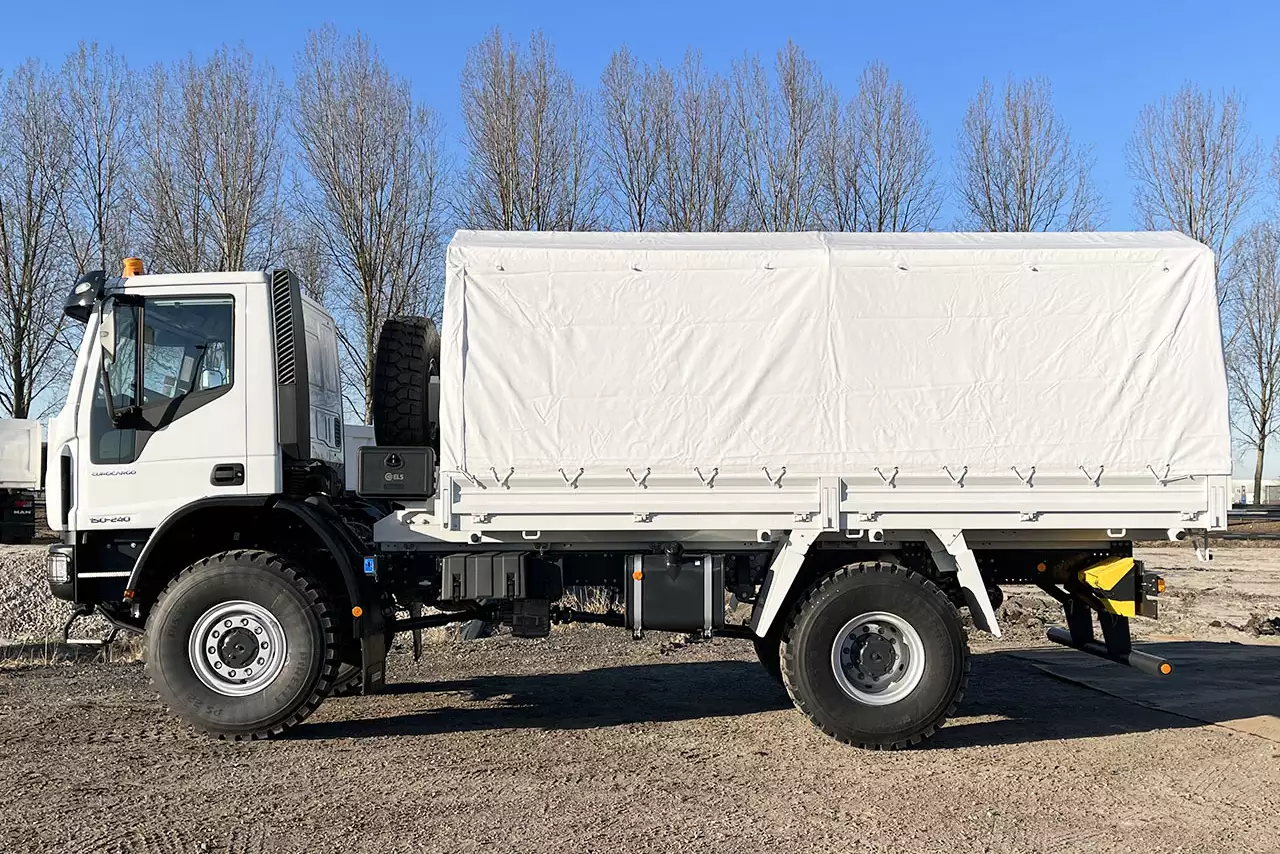 Iveco Eurocargo ML150E25WS 4x4 Tarpaulin/Canvas Body Truck