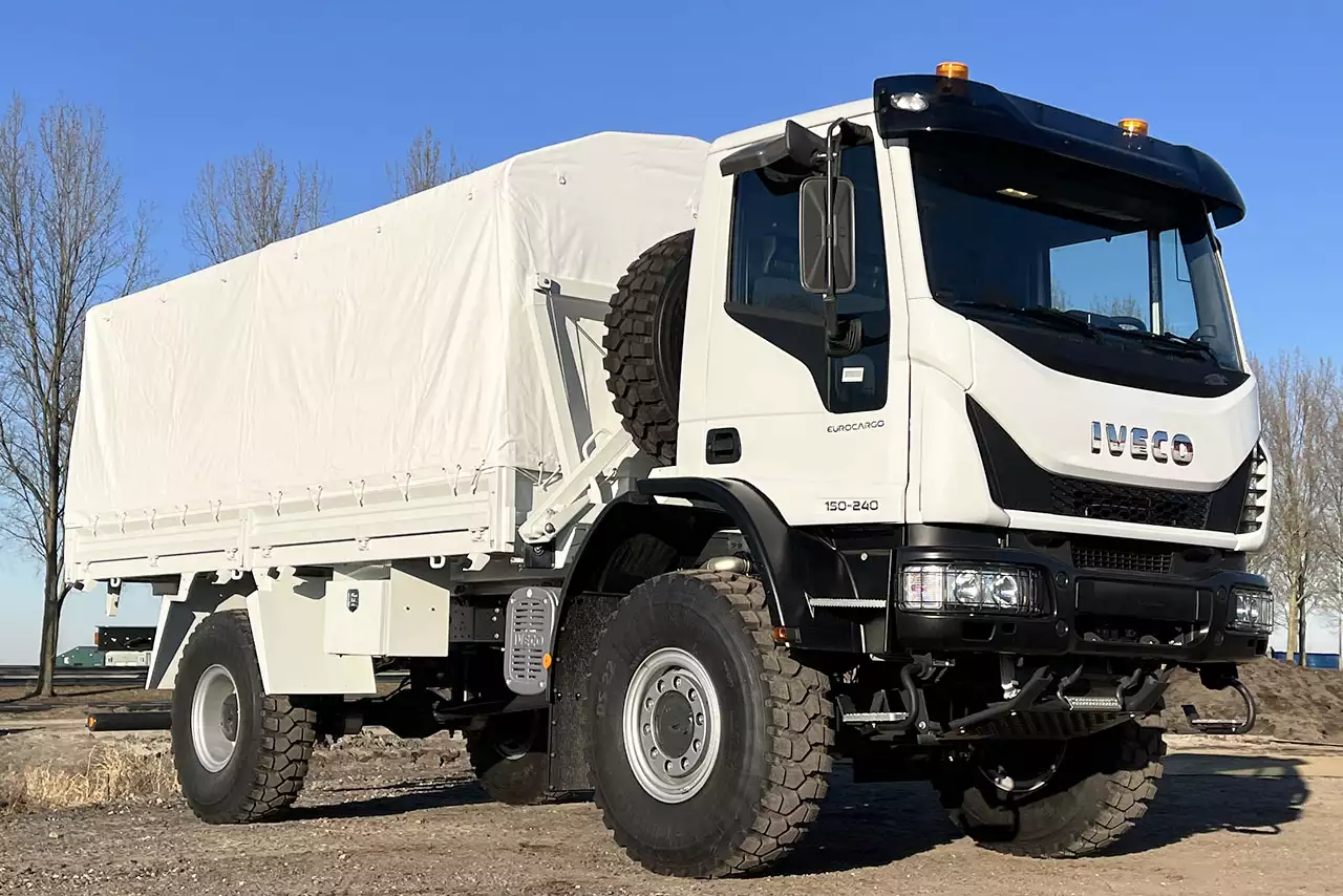 Iveco Eurocargo ML150E25WS 4x4 Tarpaulin/Canvas Body Truck