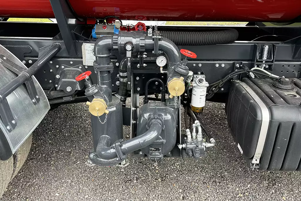 Iveco Eurocargo ML180E28 4x2 Camion de pompiers