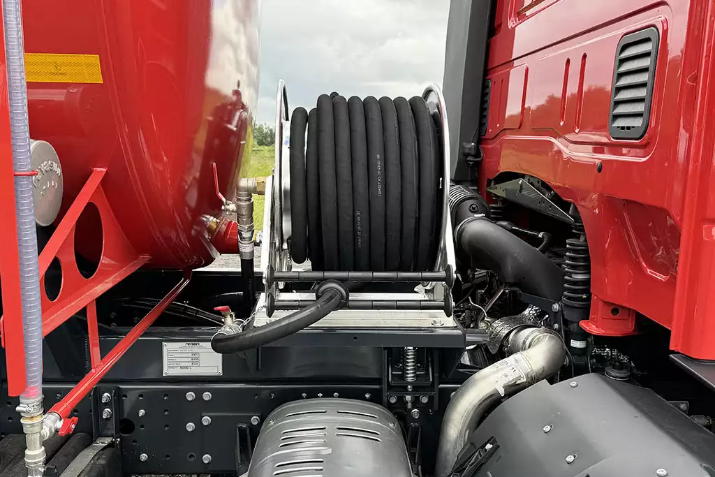 Iveco Eurocargo ML180E28 4x2 Camion de pompiers