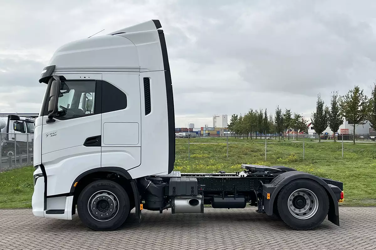 Iveco S-Way AS440S43T/P