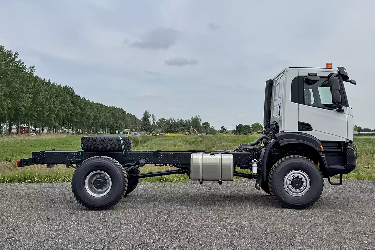 Iveco T-Way AD190T43WH-4500 AT 4x4 Châssis Cabine