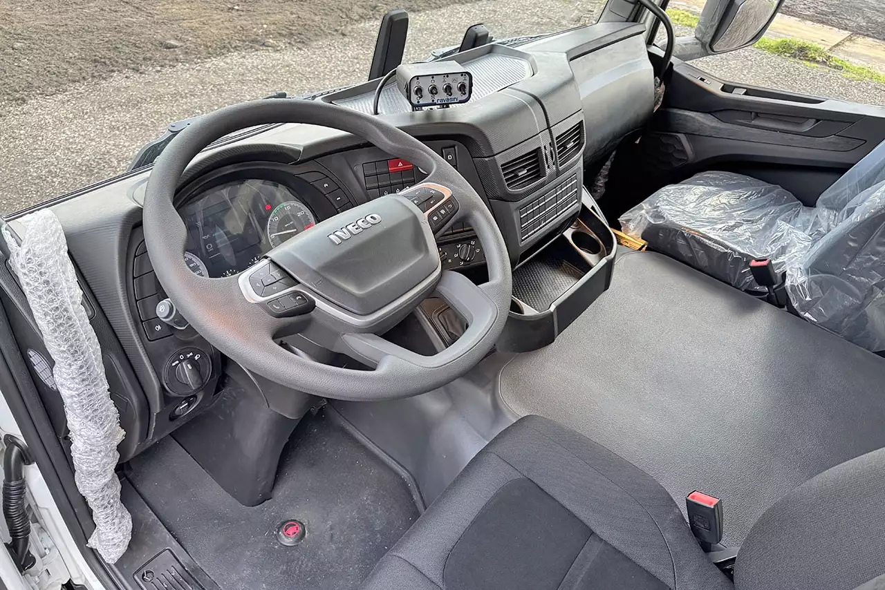 Iveco T-Way AD380T43 AT 6x4 Water Tank Truck