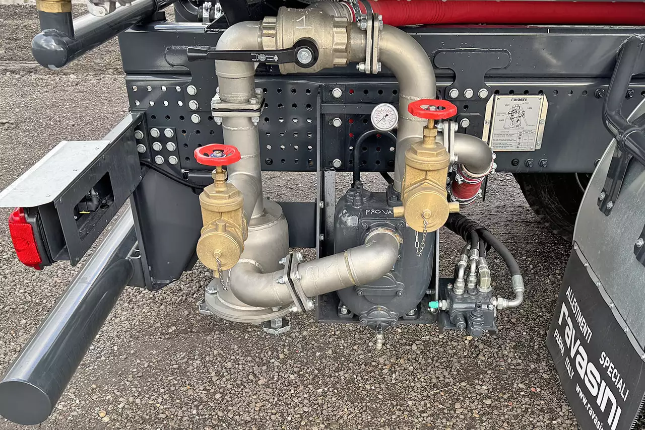 Iveco T-Way AD380T43 AT 6x4 Water Tank Truck