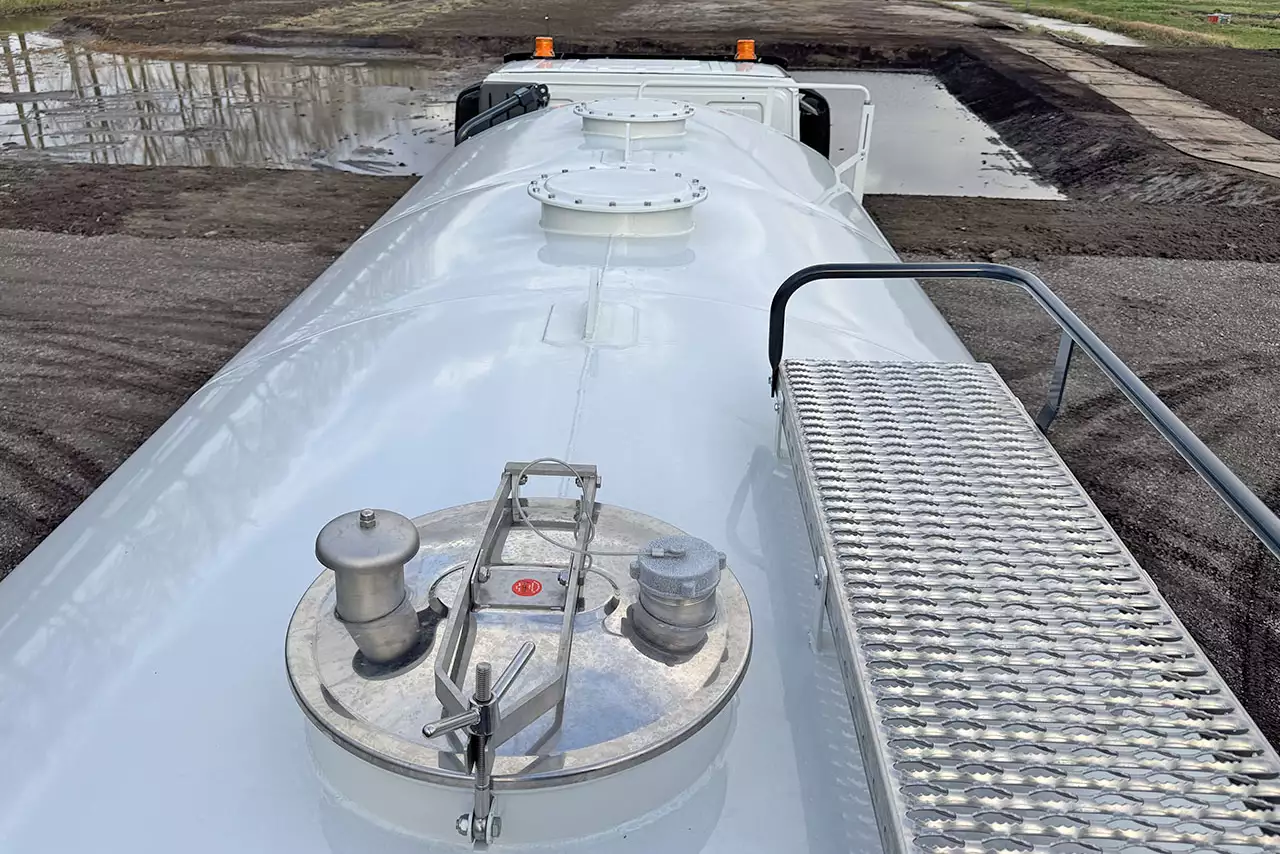 Iveco T-Way AD380T43 AT 6x4 Water Tank Truck