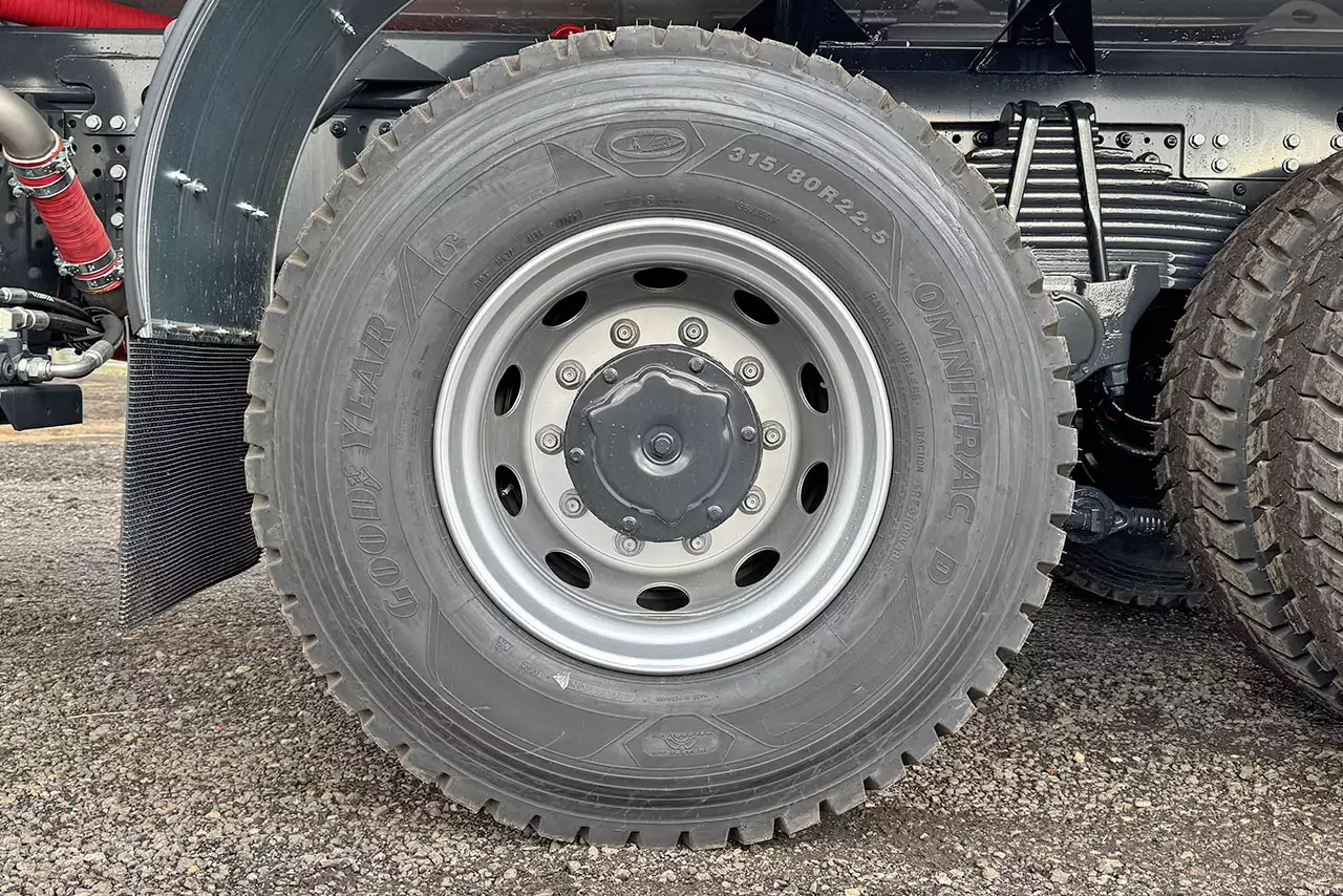 Iveco T-Way AD380T43 AT 6x4 Water Tank Truck