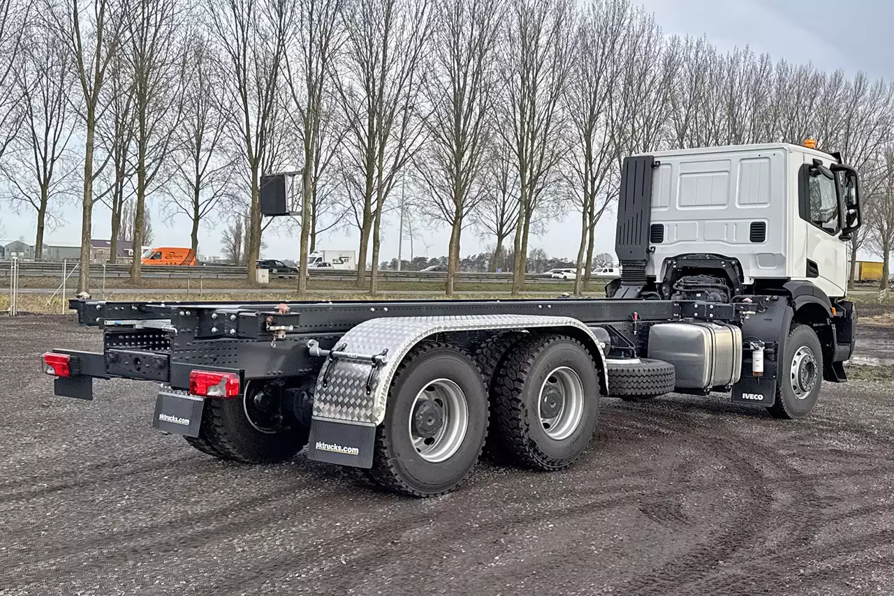 Iveco T-Way AD380T43H 6x4 Camião contentor
