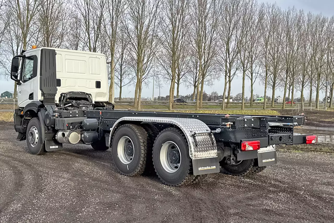 Iveco T-Way AD380T43H 6x4 Camião contentor