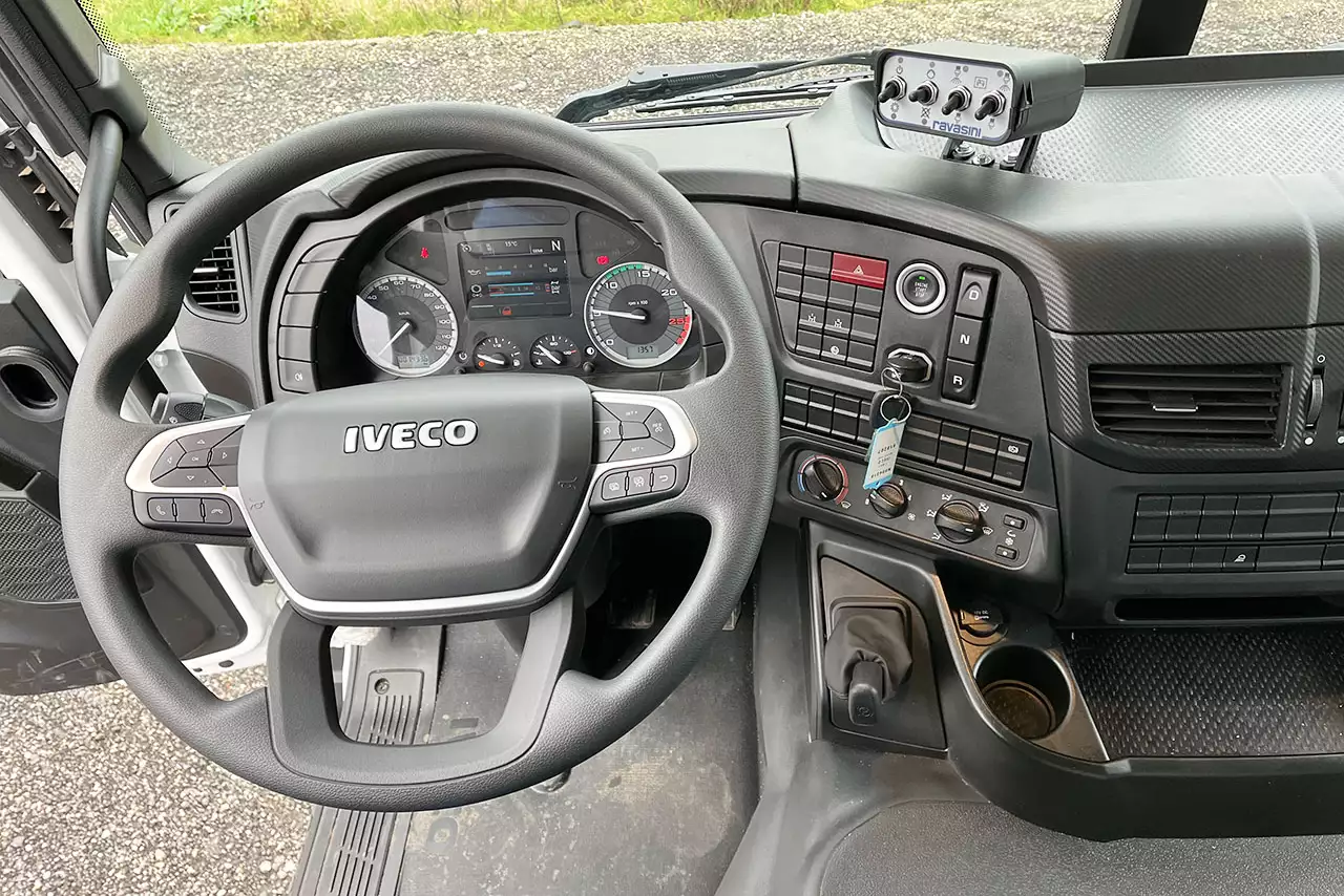 Iveco T-Way AD380T43H AT 6x4 Water Tank Truck