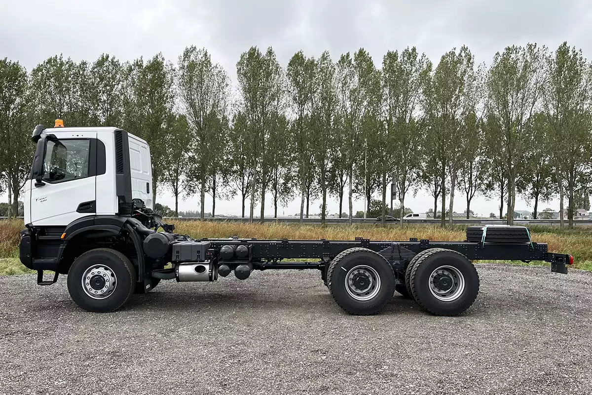 Iveco T-Way AD380T43WH-4500 AT