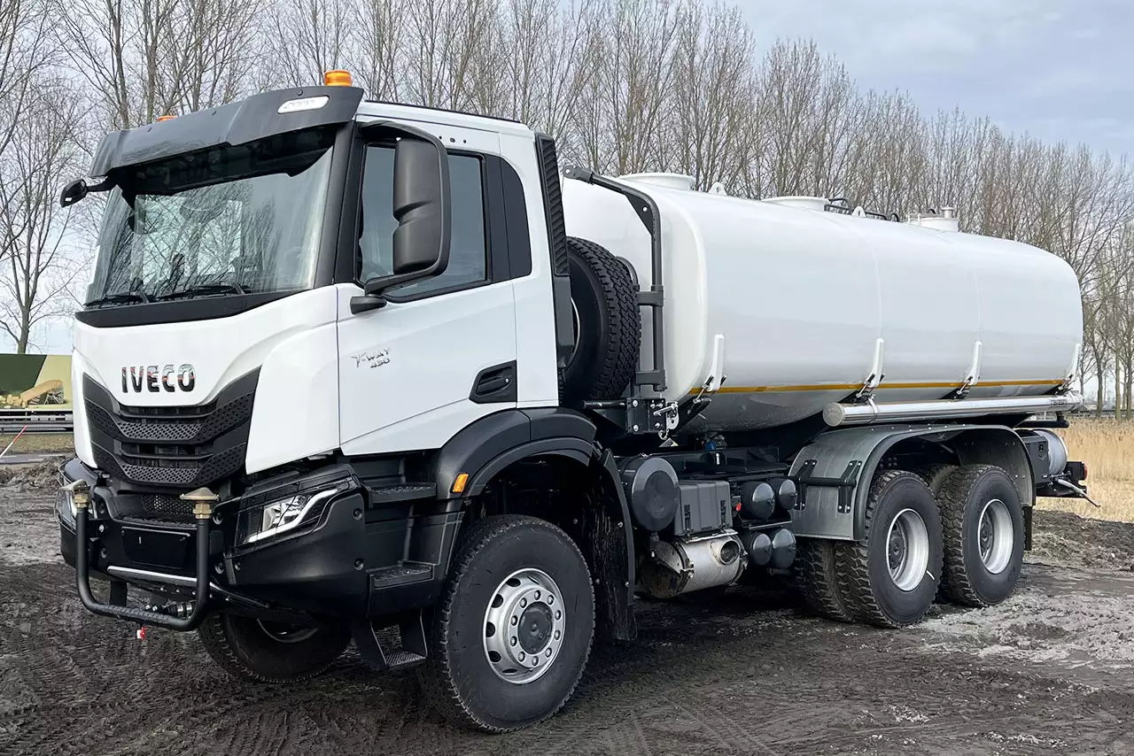 Iveco T-Way AD380T43WH AT