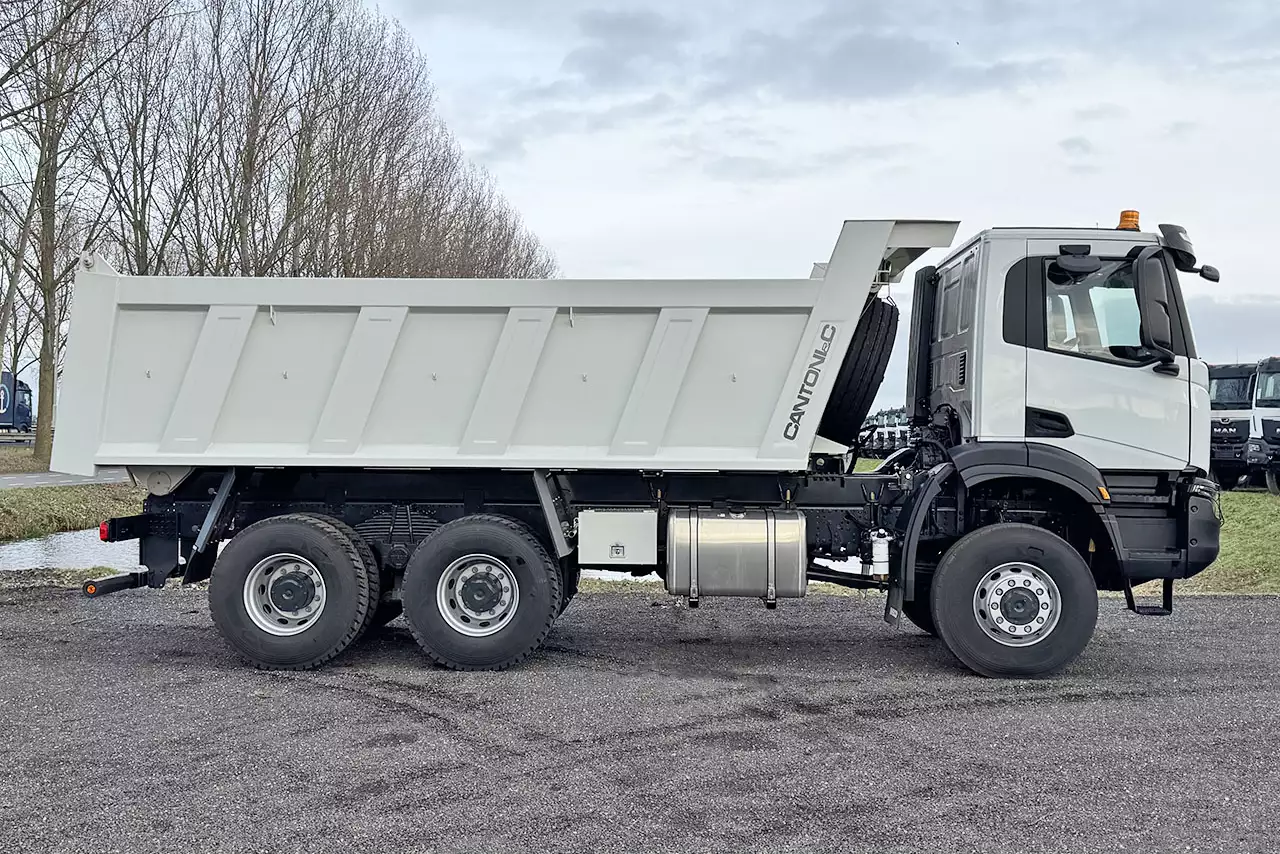 Iveco T-Way AD380T47WH 6x6 Tipper Truck