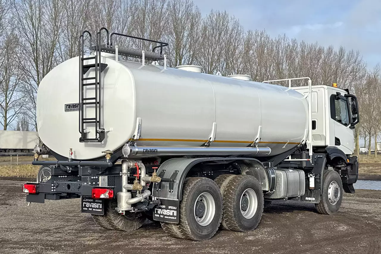 Iveco T-Way AD380T47WH 6x6 Water Tank Truck