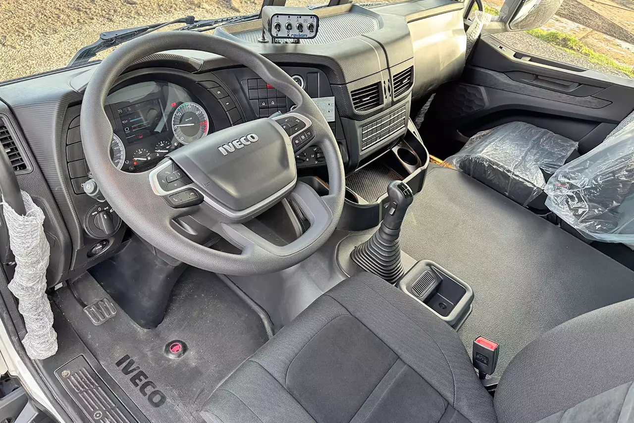 Iveco T-Way AD380T47WH 6x6 Water Tank Truck