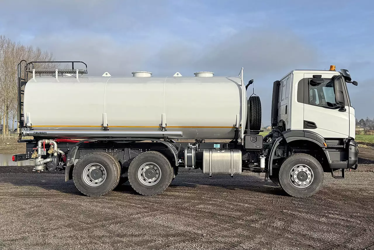 Iveco T-Way AD380T47WH 6x6 Water Tank Truck