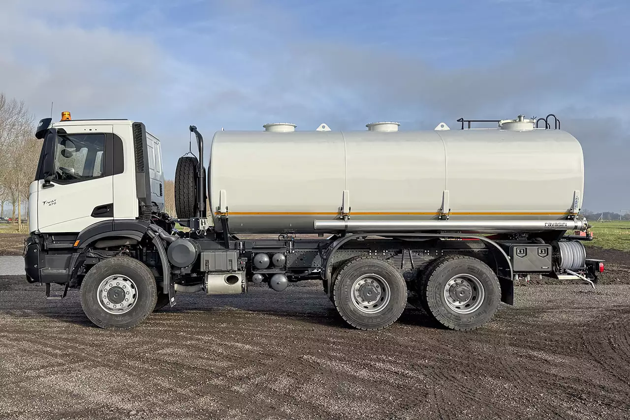 Iveco T-Way AD380T47WH 6x6 Water Tank Truck