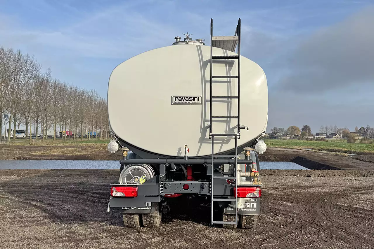 Iveco T-Way AD380T47WH 6x6 Water Tank Truck