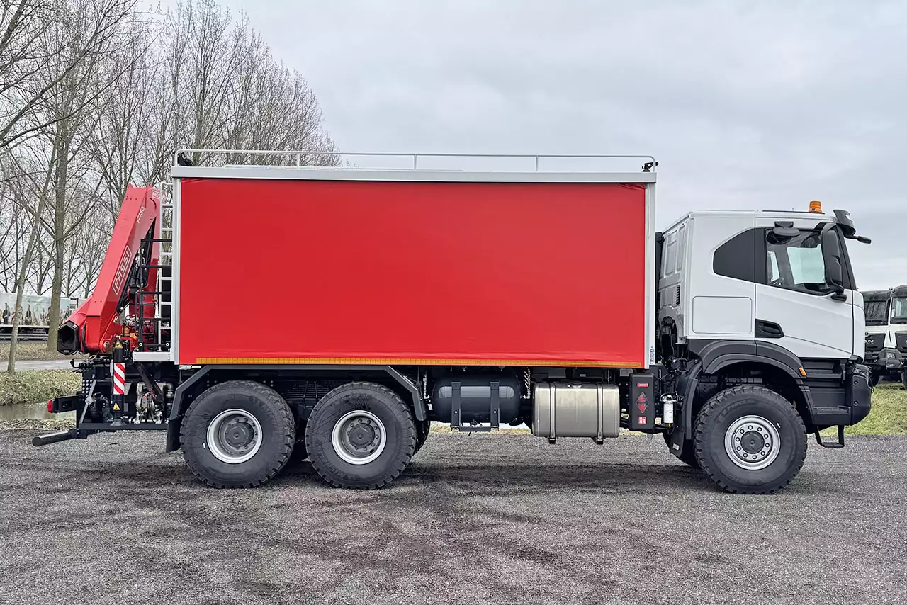 Iveco T-Way AT380T47WH Fassi F155A.0.22 6x6 Camião oficina