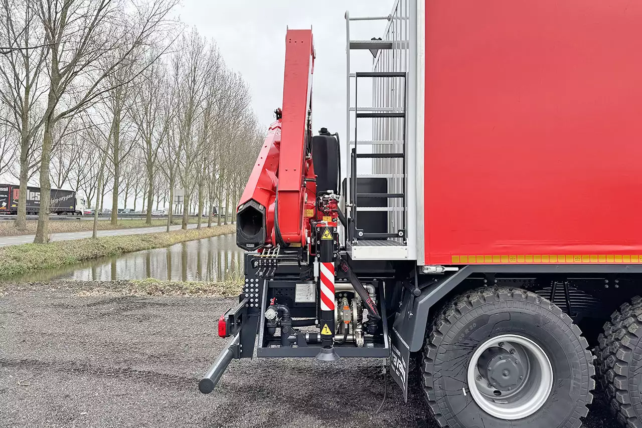 Iveco T-Way AT380T47WH Fassi F155A.0.22 6x6 Camião oficina