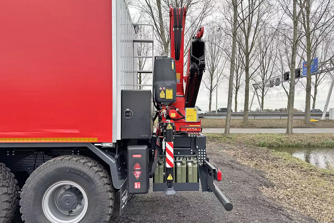 Iveco T-Way AT380T47WH Fassi F155A.0.22 6x6 Camião oficina