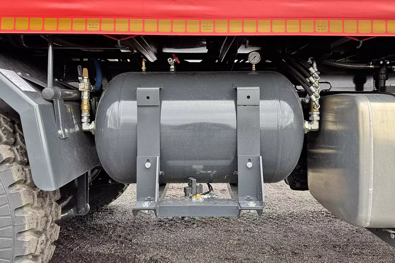 Iveco T-Way AT380T47WH Fassi F155A.0.22 6x6 Camião oficina