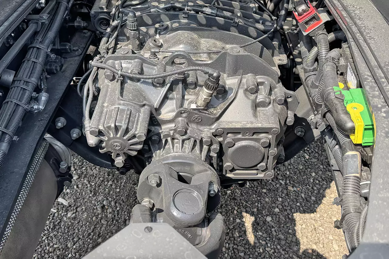 Iveco T-Way AT720T47T H 6x4 Tractor Head