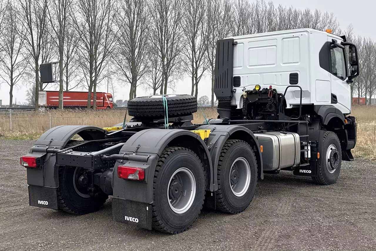 Iveco T-Way AT720T47TH 6x4 Tracteur
