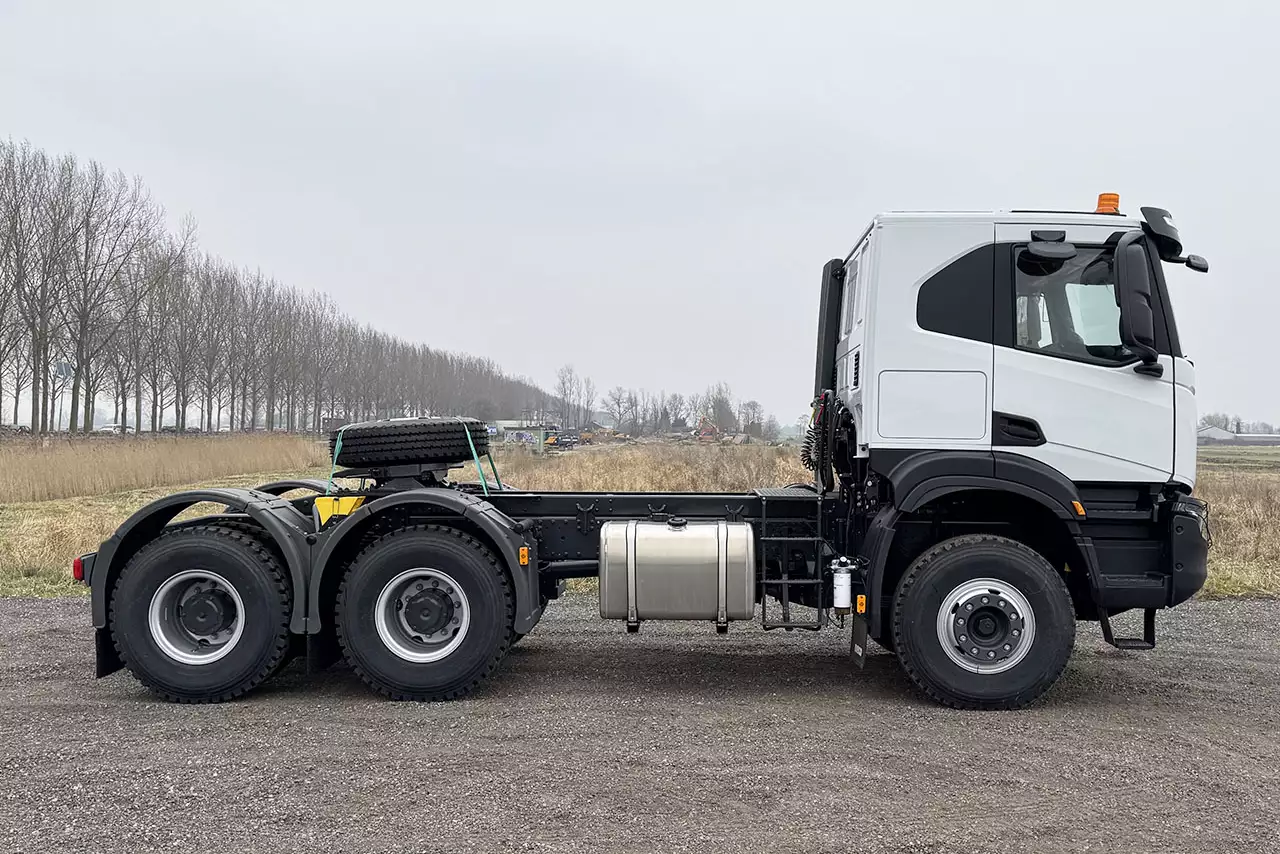 Iveco T-Way AT720T47TH 6x4 Tracteur