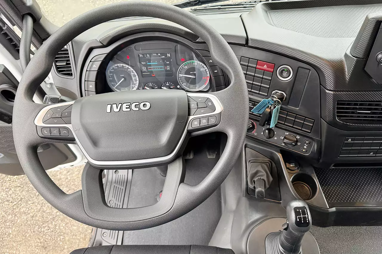 Iveco T-Way AT720T47TH 6x4 Tracteur