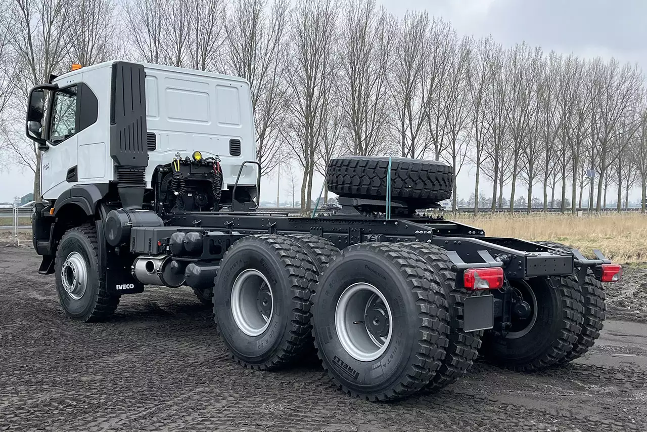 Iveco T-Way AT720T47WTH 6x6 Tractor Head