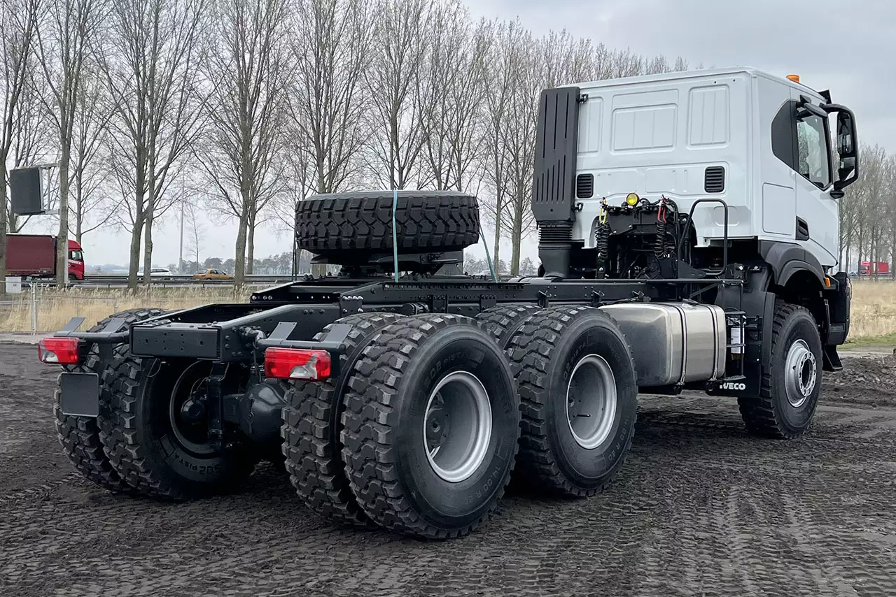 Iveco T-Way AT720T47WTH 6x6 Tractor Head