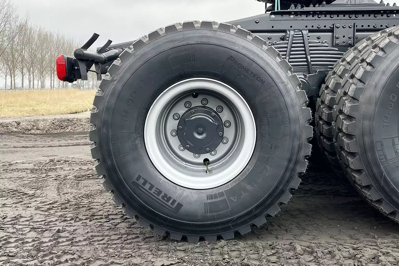 Iveco T-Way AT720T47WTH 6x6 Tractor Head
