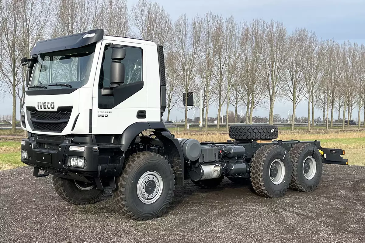 Iveco Trakker AD380T38WH