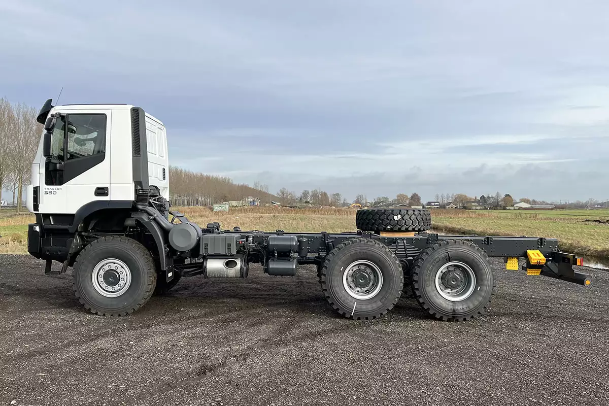 Iveco Trakker AD380T38WH
