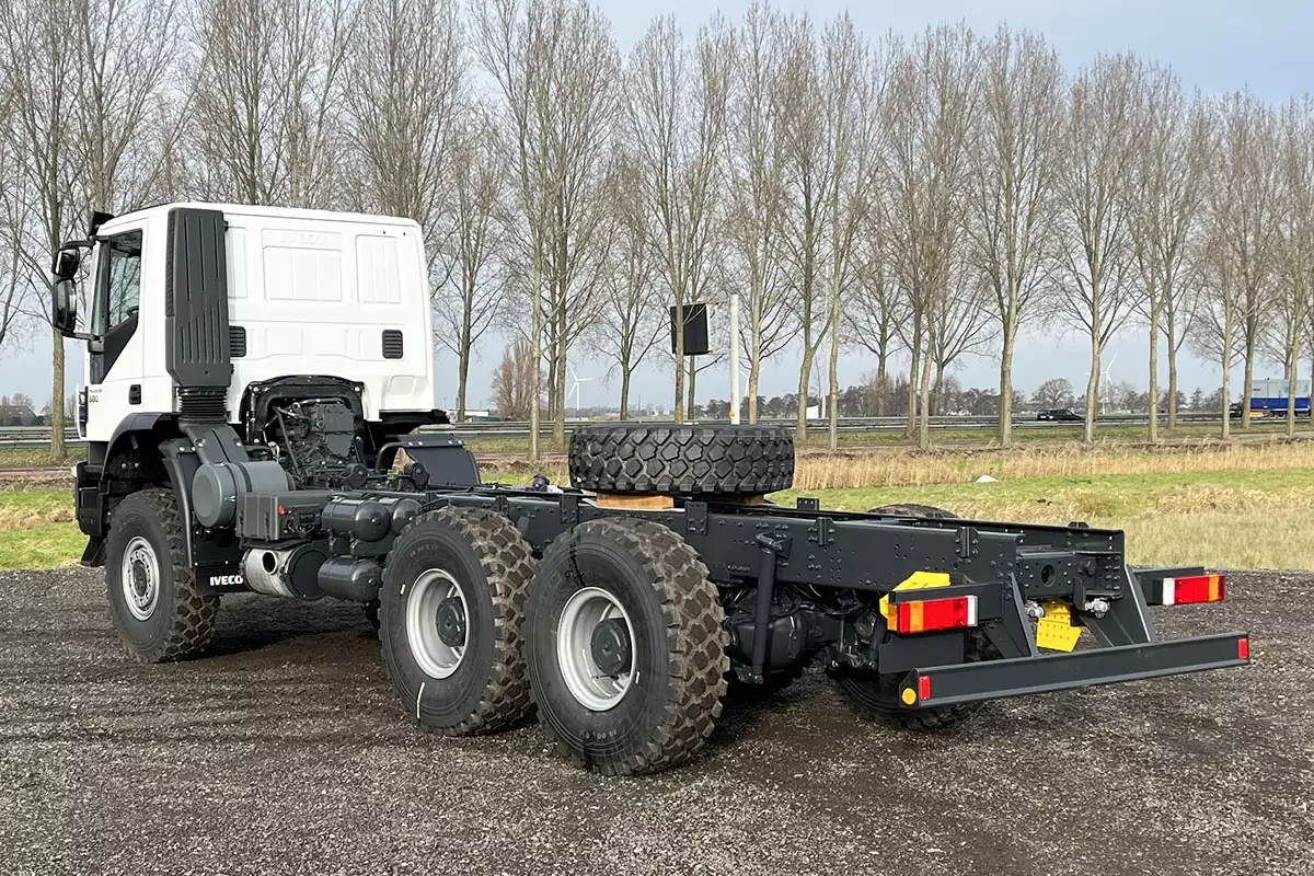 Iveco Trakker AD380T38WH