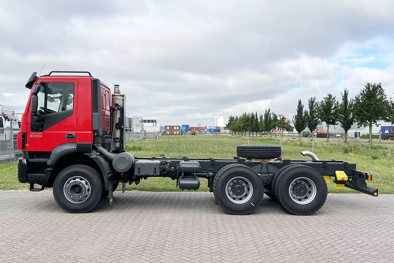 Iveco Trakker AD380T50
