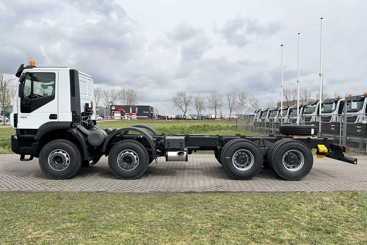 Iveco Trakker AD410T42H-5020 AT