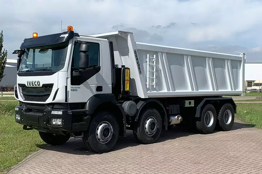 Iveco Trakker AD410T42H