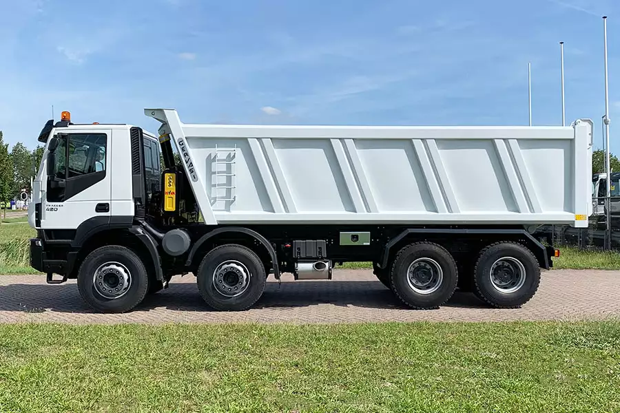 Iveco Trakker AD410T42H
