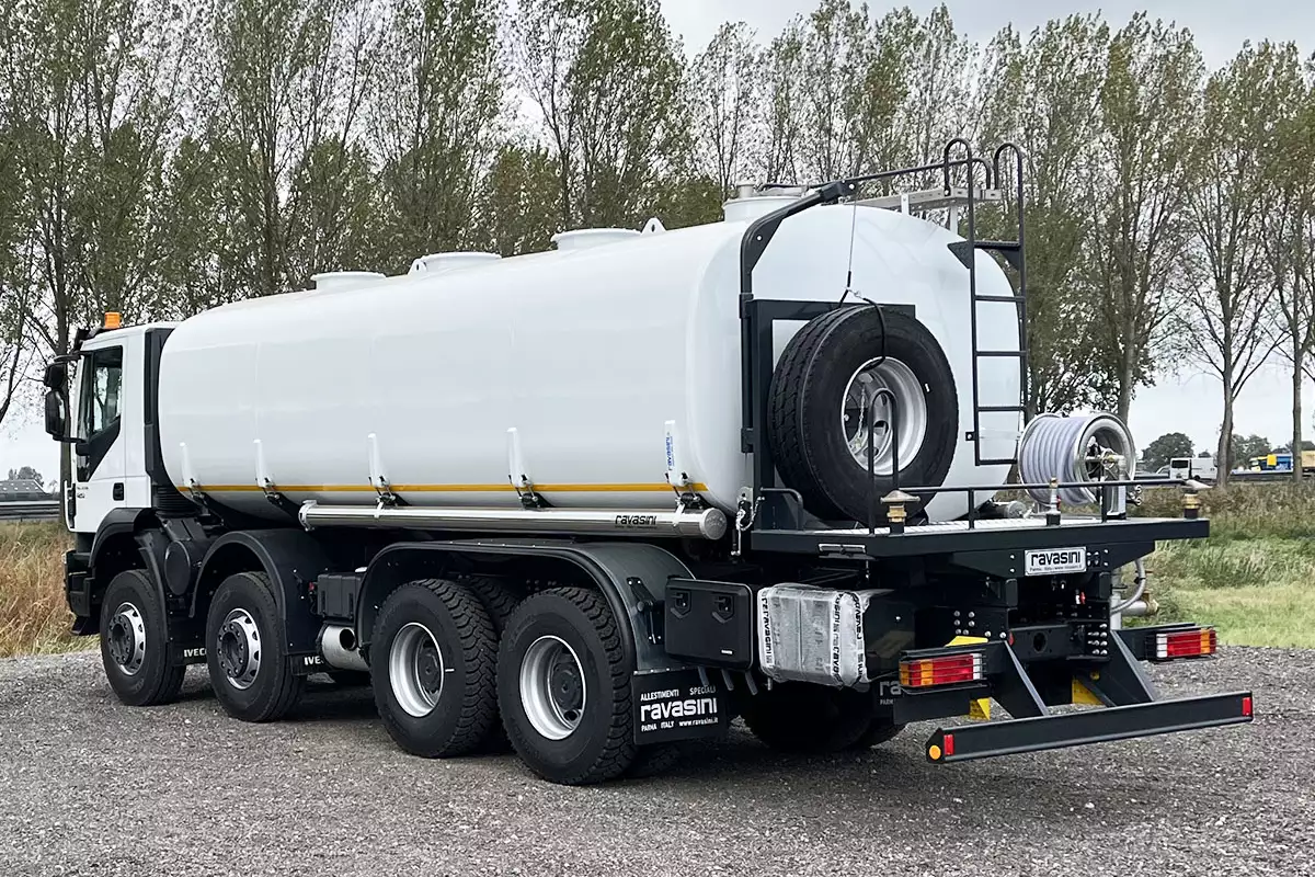 Iveco Trakker AD410T42H